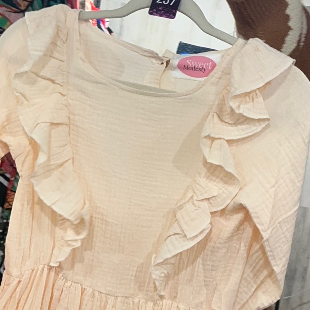 Cream Sweet Modesty Shared.
